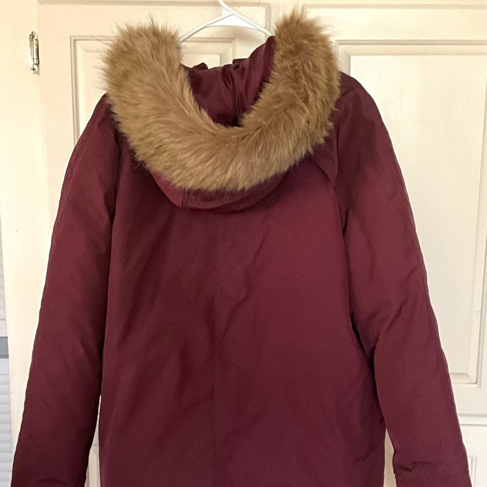 Old Navy like EUC new XL Winter jacket with faux fur hood for ski snow rain cold - Picture 3 of 11